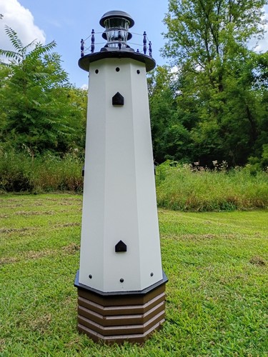 Lighthouse well pump cover