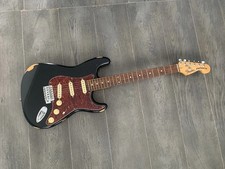 FENDER SQUIER STRATOCASTER