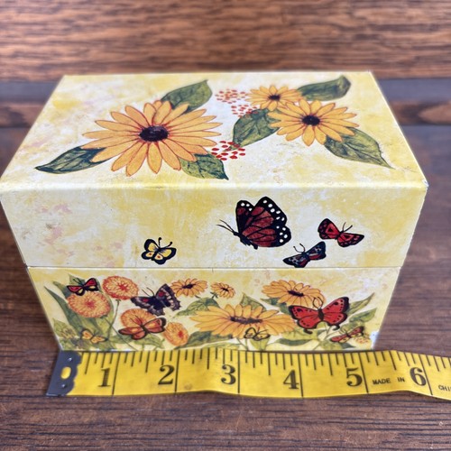 Vtg 1970s floral recipe box - recipe,