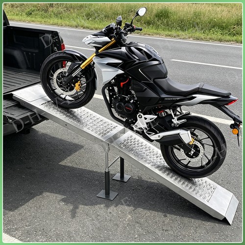 Vehicle loading ramp folding - vehicle,