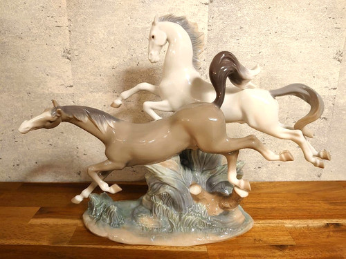 Lladro galloping horse - galloping,