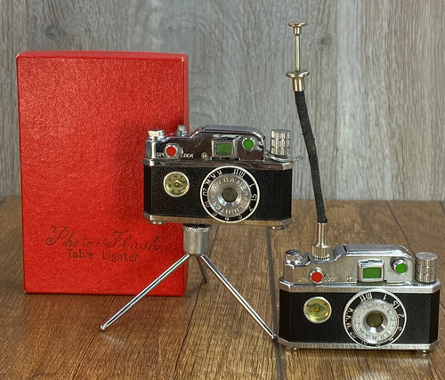 Two vintage photo flash - k.k.w., photo-flash