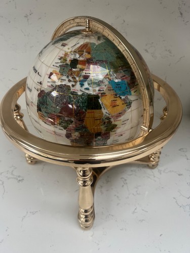 Rotating mother pearl - mother,