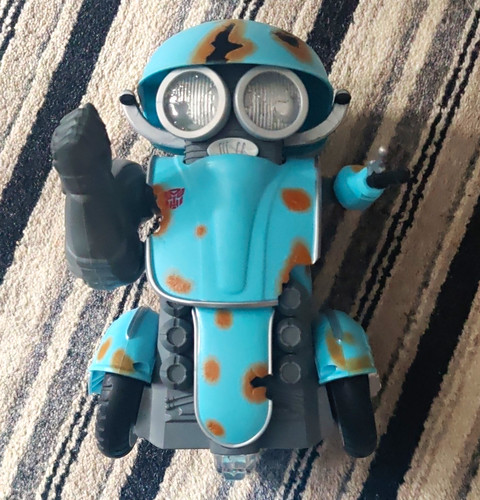 Battery operated blue robot - blue,