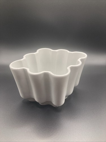 Vintage ironstone blancmange - vintage, /
