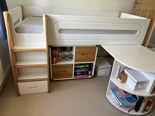 Stompa mid sleeper cabin - , bed