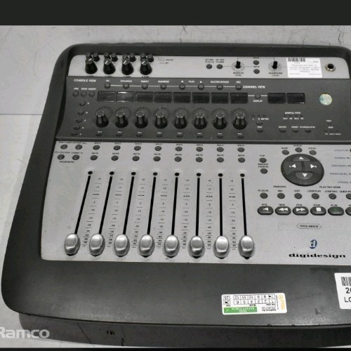 Digidesign digi002 audio desk