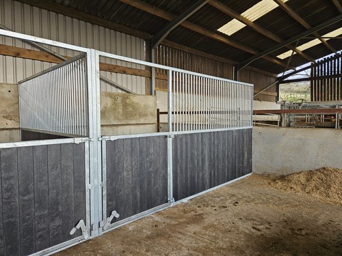 Internal stables equestrian - stables,