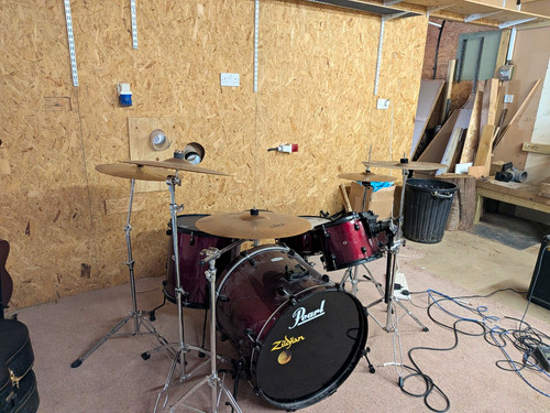 Pearl acoustic drum kit - pearl,