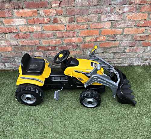 Kids pedal ride tractor - ride-on,