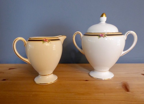 Wedgewood clio pattern - clio,