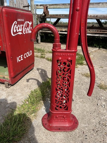 Antique peerless water - antique,