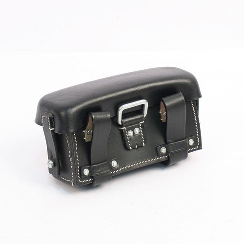 Replica medical belt - pouch, ww2