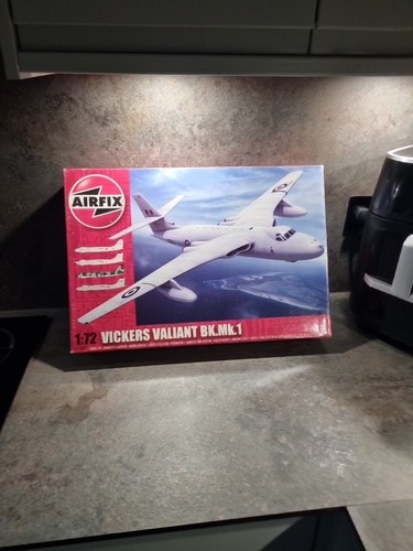 Vickers valiant 1 scale - vickers,