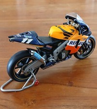 minichamps 1/12 Repsol Honda Tohru Ukawa 2002 moto gp 122 027111