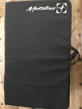 Metolius Bouldering Crash Pad Climbing Mat Back Carry Straps Portable Black Fold