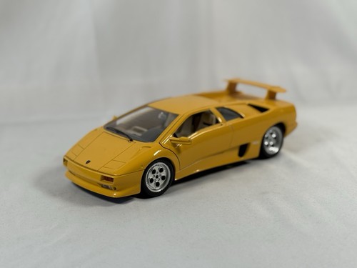 Burago scale die cast - 1/18,