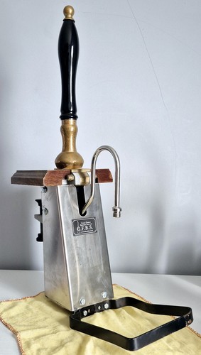 Traditional hand pull beer - traditional,