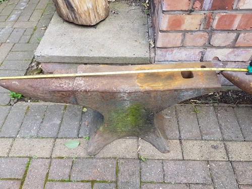 Large blacksmiths anvil - large,