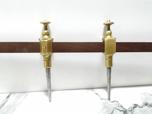 Antique vintage brass - /,