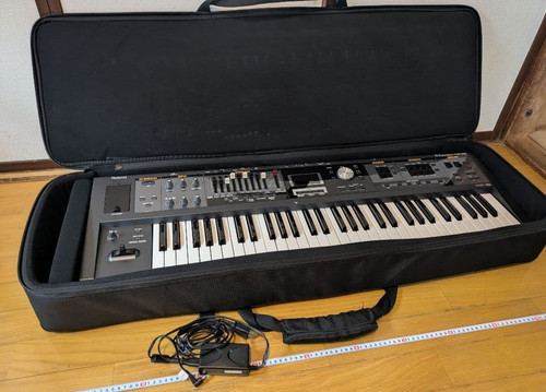 Roland combo 61 - vr-09, v-combo