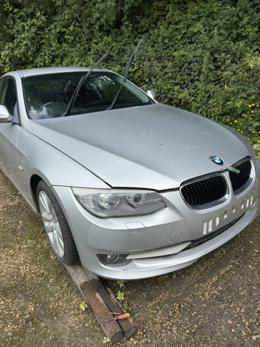 Silver bmw e92 coupe 318i - silver,