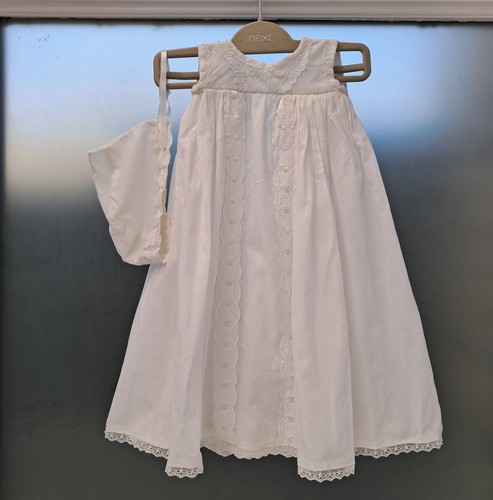 Vintage white cotton and lace - white,