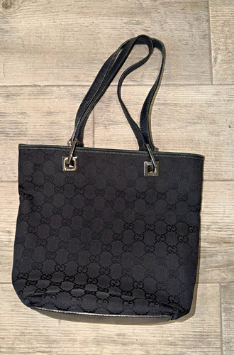 Authentic gucci pattern - authentic, gg