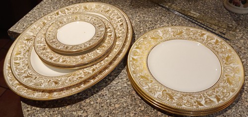 Wedgwood gold florentine - gold,