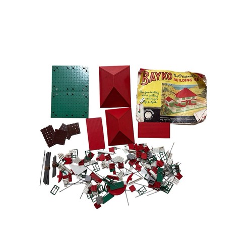 Bayko building set parts and - building,