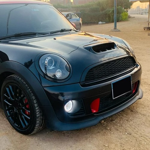 Glossy black front - front, air