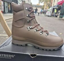 New Altberg Defender Boots Brown Size 10 Medium Male  New Army Cadets