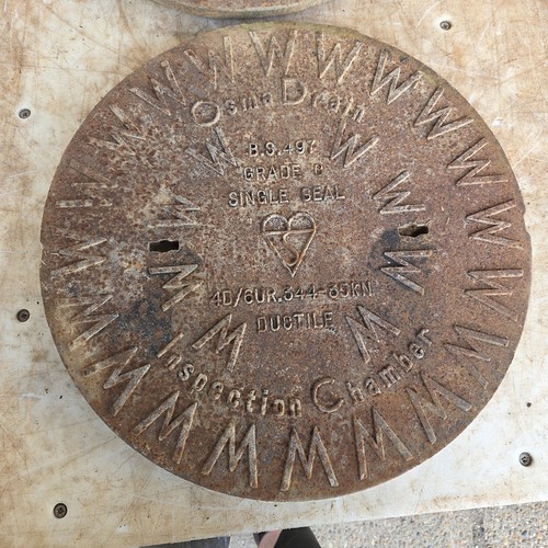 Round cast iron - cast, manhole