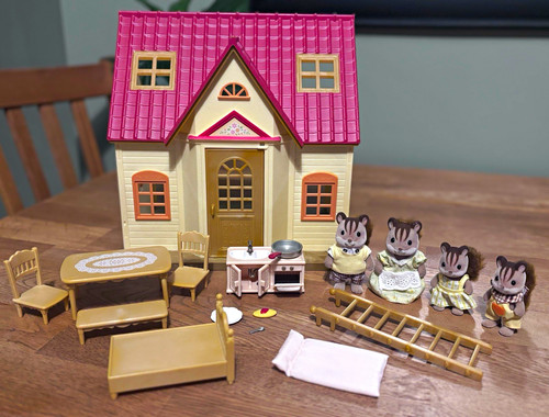 Vintage sylanian families - sylanian,