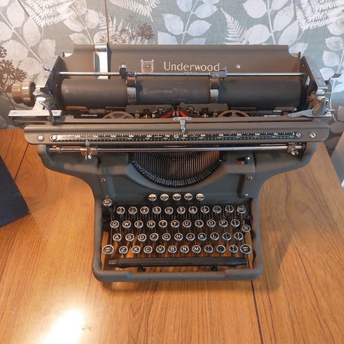 Underwood vintage typewriter - underwood,