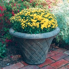 Thatched Urn Stone Garden