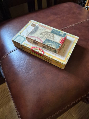 Vintage collectable empty - vintage,