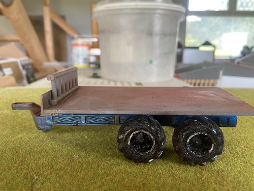 Scale weatherd bale - scale,