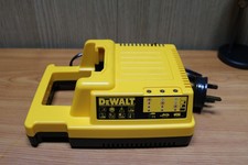 DeWalt DE9000 Charger 28V/36V Li-ion Battery Charger 220-240V UK Wall Socket