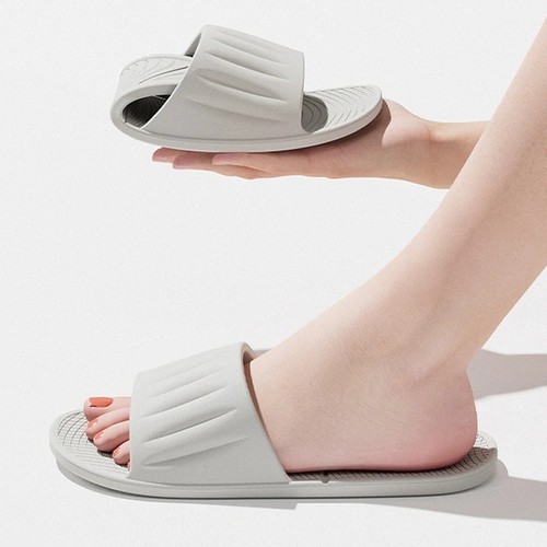 Foldable travel slippers non - foldable,