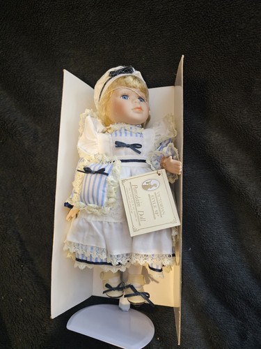 Jackie regency fine arts - arts, 12"