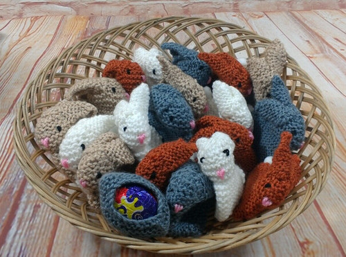 Easter bunnies rabbit - x,