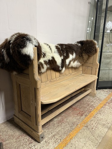 Stripped pine pew - pine,