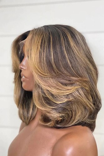 Short bob wigs - blonde, with