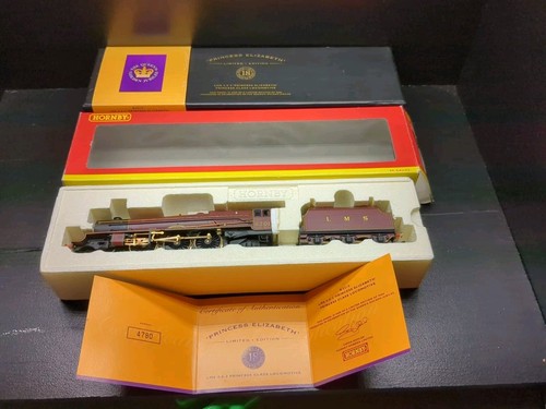 Hornby r2215 princess - /,