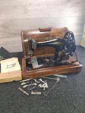 Antique Singer 15k Hand Crank Sewing Machine.