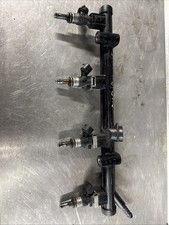 INJECTION RAIL WITH INJECTORS
