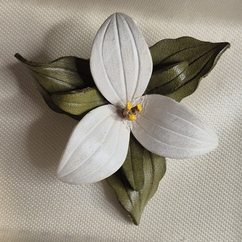 Vintage hinterland trillium - hinterland,