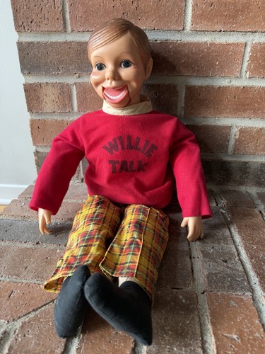 Willie talk ventriloquist - talk,