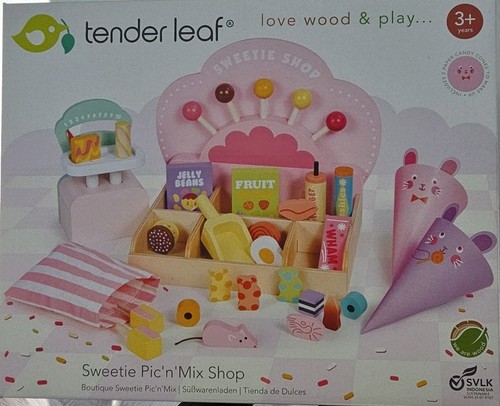 Tender leaf wooden toy - tender,